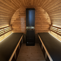 Rugleuningen met LED en ligkussens in Barrelsauna